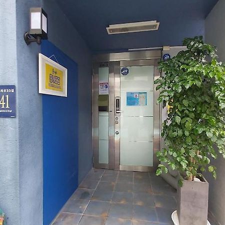 Buzz Guesthouse Hostel Seul Dış mekan fotoğraf